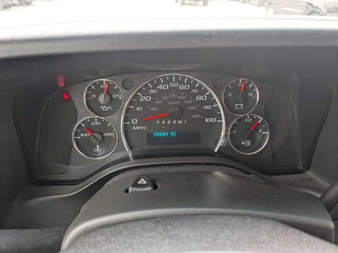 Used 2024 Chevrolet Express 2500 w/ Driver Convenience Package RWD image 28