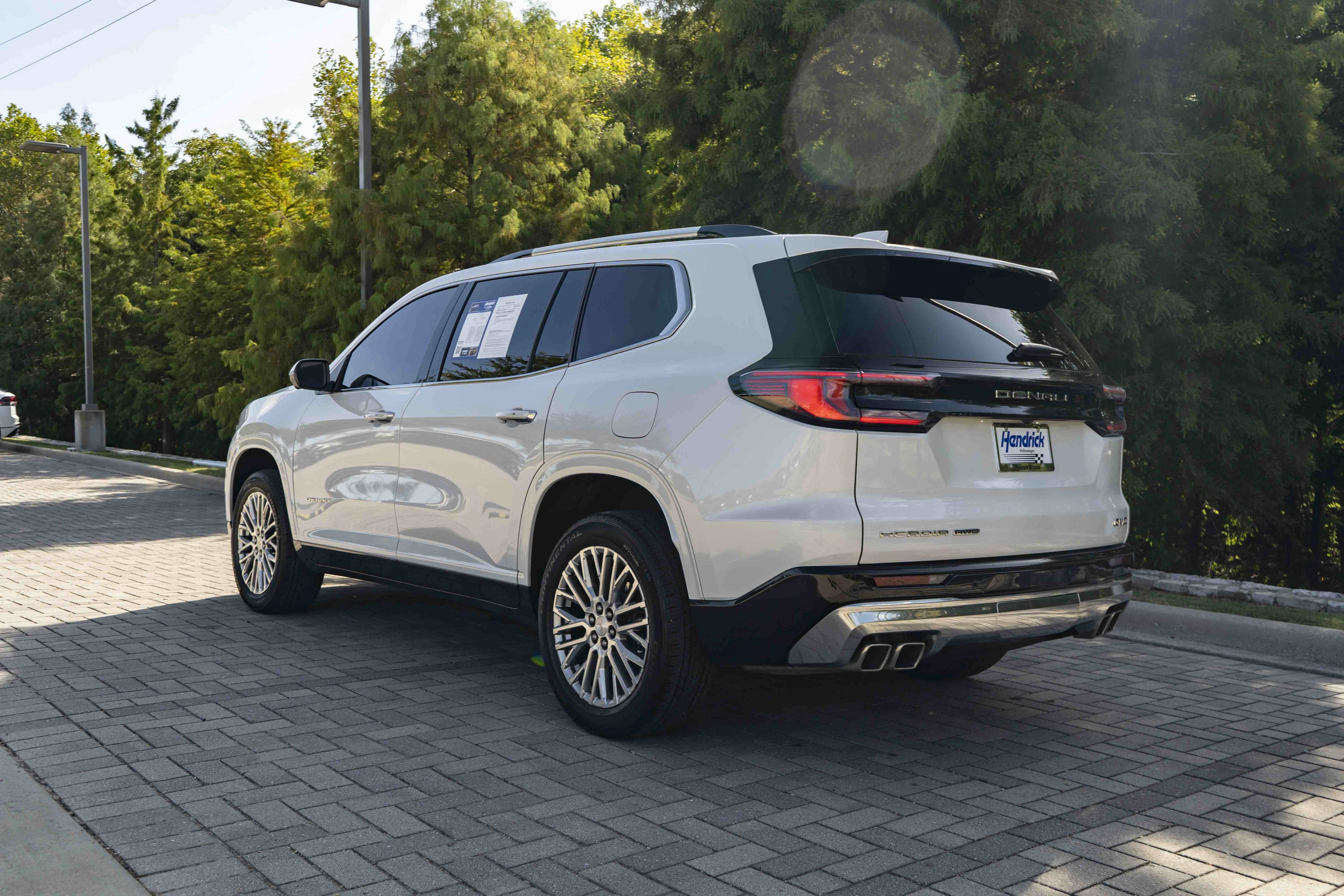 Used 2024 GMC Acadia Denali AWD/4WD image 6