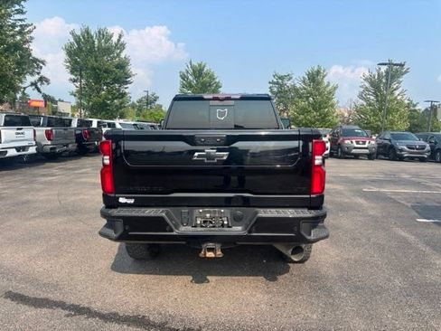 Used 2024 Chevrolet Silverado 2500 LTZ w/ LTZ Plus Package AWD/4WD image 7