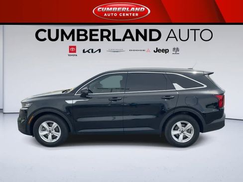 Used 2022 Kia Sorento LX FWD image 5