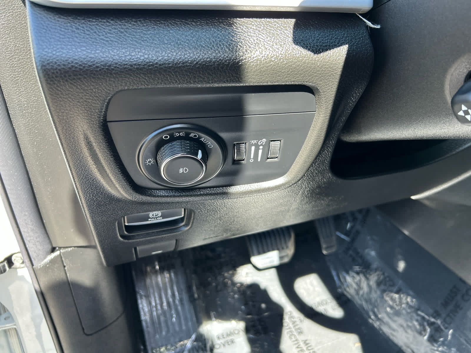 Used 2023 Jeep Grand Cherokee L Limited w/ Luxury Tech Group II AWD/4WD image 16