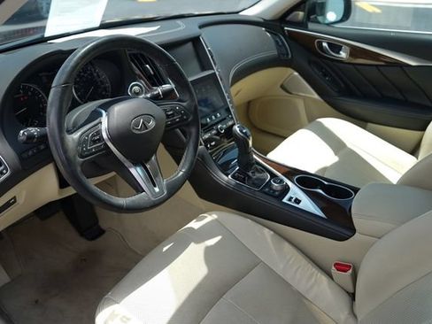 Used 2018 INFINITI Q50 Luxe w/ Sensory Package (Luxe) RWD image 6