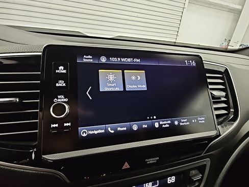 Used 2025 Honda Ridgeline TrailSport image 18