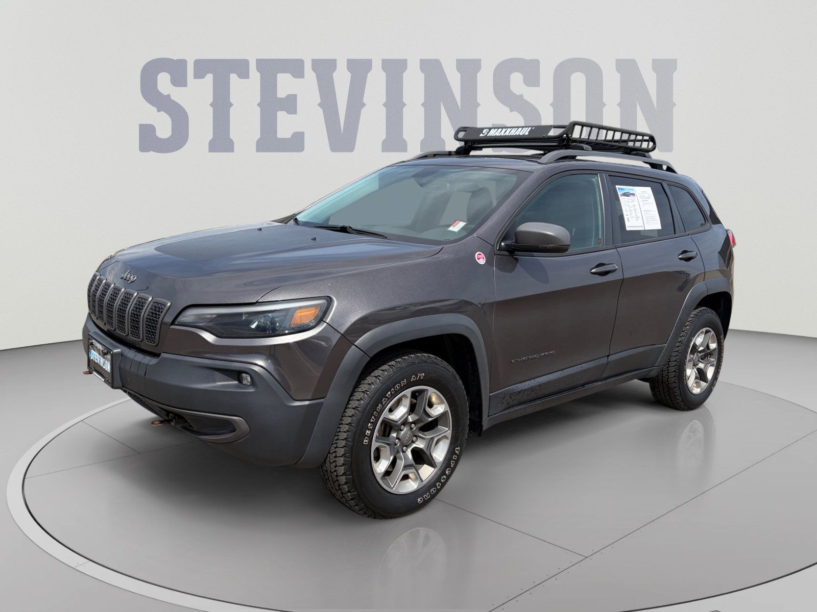 Used 2019 Jeep Cherokee Trailhawk AWD/4WD image 1