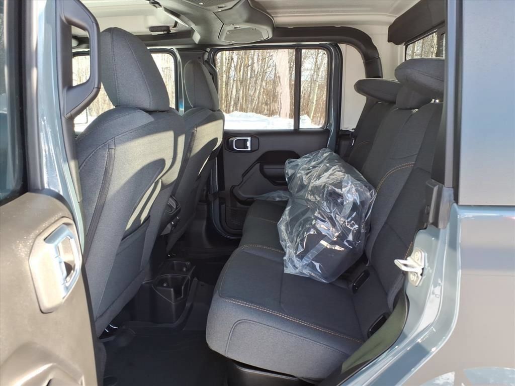 New 2026 Jeep Gladiator Sport AWD/4WD image 14