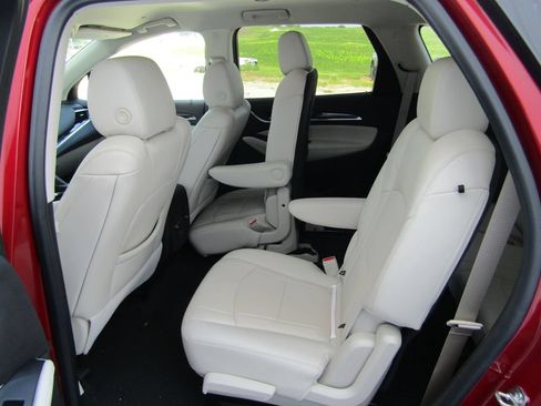 Used 2024 Buick Enclave Essence w/ Technology Package AWD/4WD image 14