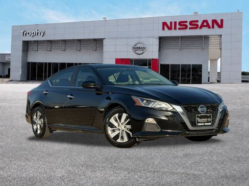 Used 2020 Nissan Altima 2.5 S FWD image 1