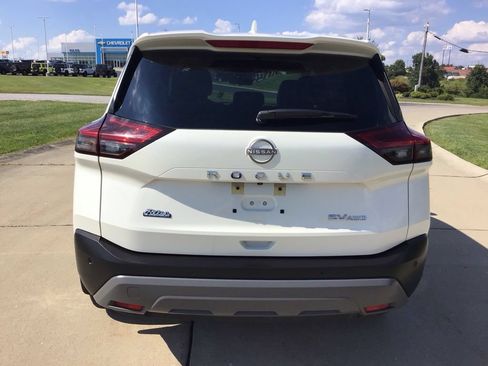 Used 2023 Nissan Rogue SV w/ SV Premium Package AWD/4WD image 5