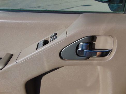 Used 2016 Nissan Frontier SV AWD/4WD image 19