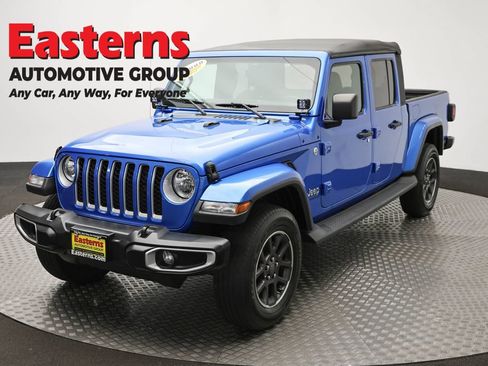 Used 2021 Jeep Gladiator Overland AWD/4WD image 1