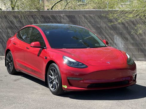 Used 2023 Tesla Model 3 Standard Range RWD image 2