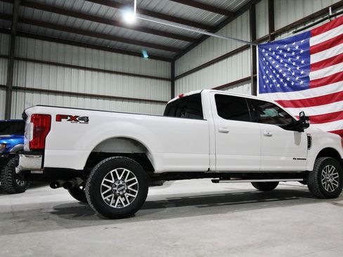 Used 2017 Ford F350 Lariat w/ Lariat Ultimate Package image 12