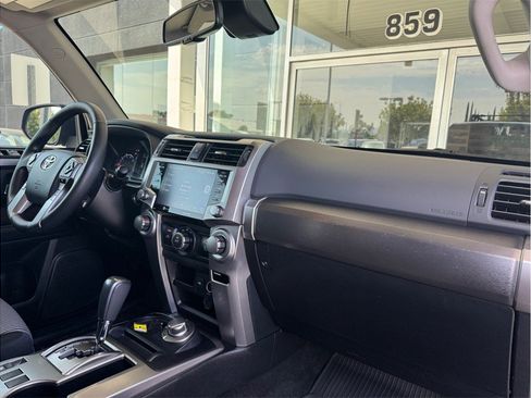 Used 2022 Toyota 4Runner SR5 AWD/4WD image 24