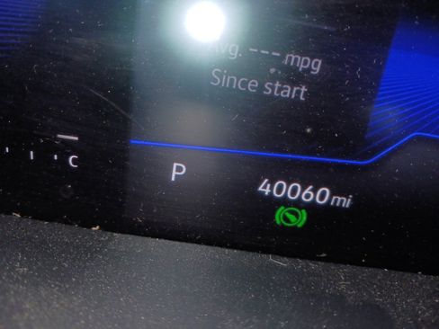 Used 2022 Volkswagen Taos S w/ IQ Drive S Package image 6