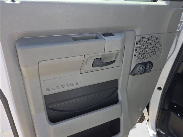 Used 2013 Ford E-350 and Econoline 350 Super Duty RWD image 10