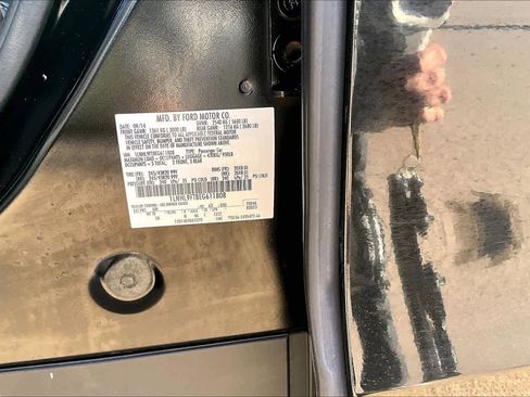 Used 2014 Lincoln MKS AWD w/ Equipment Group 201A image 32