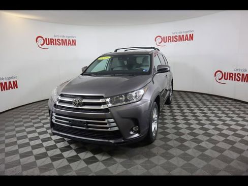Used 2019 Toyota Highlander Limited AWD/4WD image 2