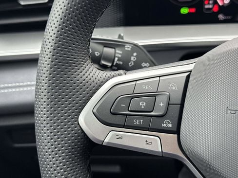 New 2026 Volkswagen Tiguan SE R-Line FWD image 12
