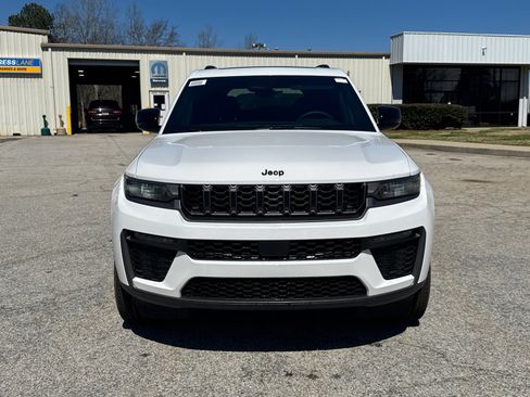 New 2026 Jeep Grand Cherokee Limited image 2