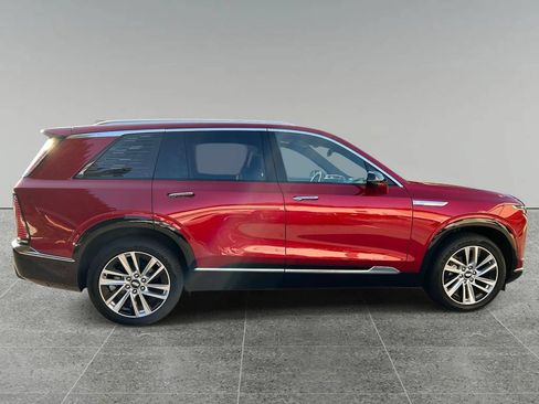New 2026 Cadillac Vistiq Luxury AWD/4WD image 6