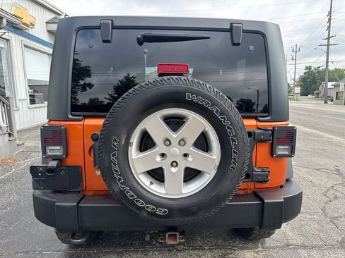 Used 2011 Jeep Wrangler Rubicon w/ PWR Convenience Group AWD/4WD image 6
