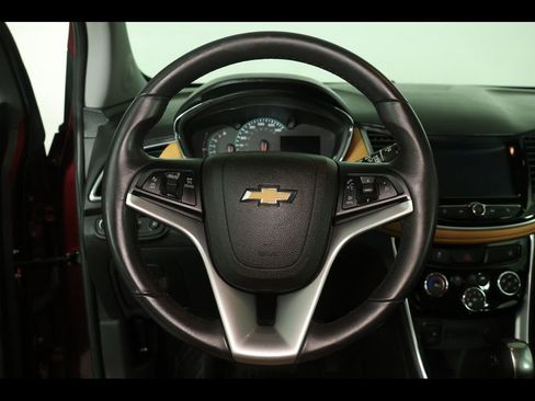 Used 2017 Chevrolet Trax Premier w/ Driver Confidence II Package AWD/4WD image 15