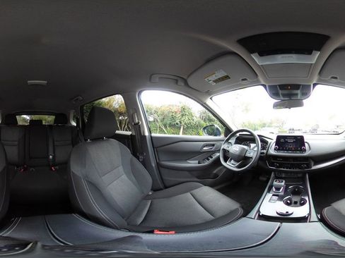 Used 2025 Nissan Rogue SV image 44