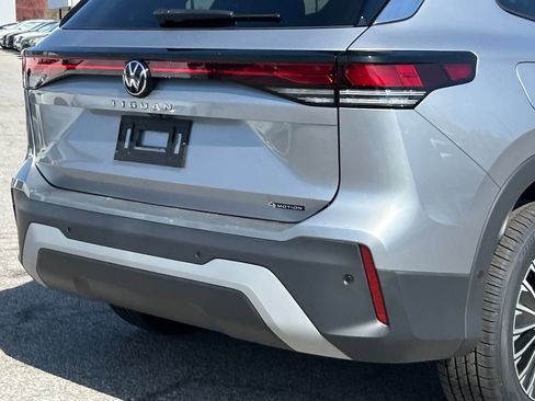 New 2026 Volkswagen Tiguan S AWD/4WD image 5
