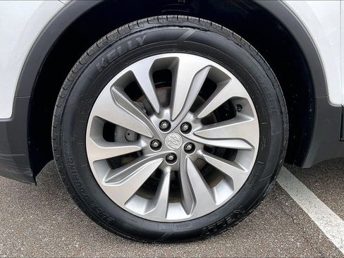 Used 2020 Buick Encore Preferred image 7