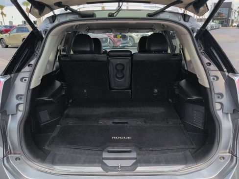 Used 2015 Nissan Rogue SV w/ SV Premium Package FWD image 13
