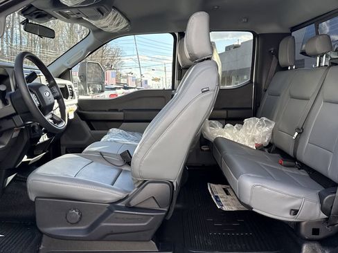 New 2026 Ford F550 4x4 Supercab Super Duty image 16