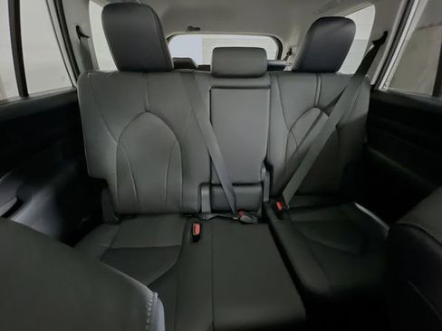 New 2026 Toyota Grand Highlander FWD image 29