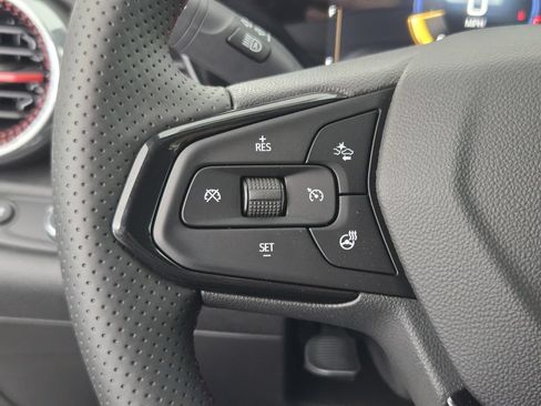 New 2026 Chevrolet Trax RS w/ Sunroof Package FWD image 31