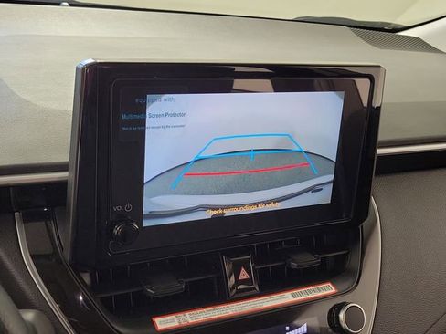 Used 2025 Toyota Corolla LE w/ Convenience Package FWD image 29
