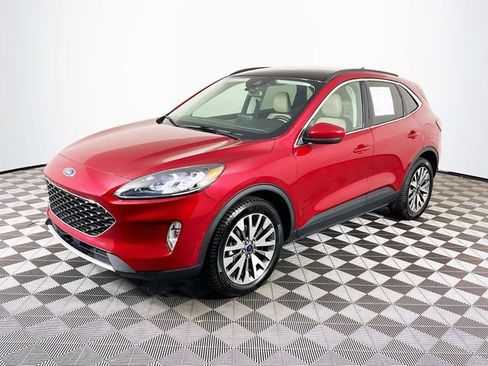 Used 2022 Ford Escape Titanium w/ Class II Trailer Tow Package image 4