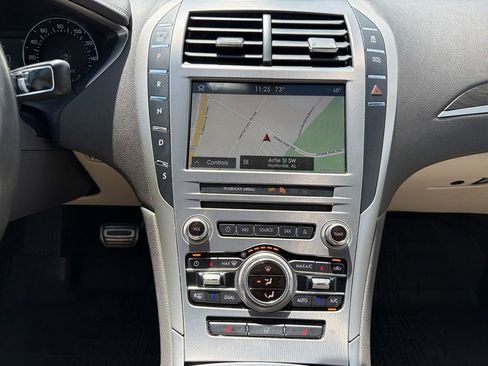 Used 2019 Lincoln MKZ Reserve w/ Reserve Plus Package AWD/4WD image 16
