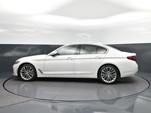 Certified 2023 BMW 530i w/ Convenience Package RWD image 4