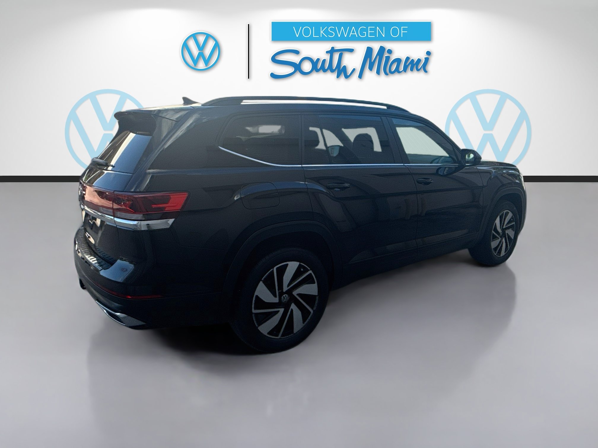 Certified 2024 Volkswagen Atlas SE FWD image 7