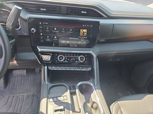 Used 2026 GMC Sierra 2500 Denali w/ Technology Package AWD/4WD image 11