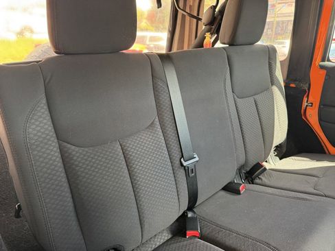Used 2013 Jeep Wrangler Unlimited Sport AWD/4WD image 13