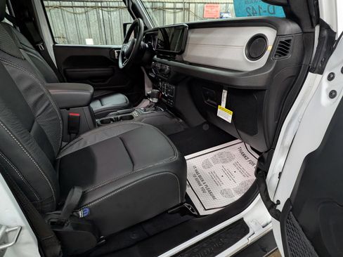 New 2026 Jeep Gladiator Sport image 6