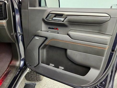 Used 2023 GMC Sierra 1500 AT4 w/ AT4 Premium Package AWD/4WD image 28