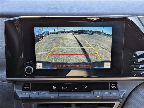 Used 2025 Toyota Camry SE image 13