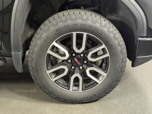 Used 2022 GMC Sierra 1500 AT4 image 12