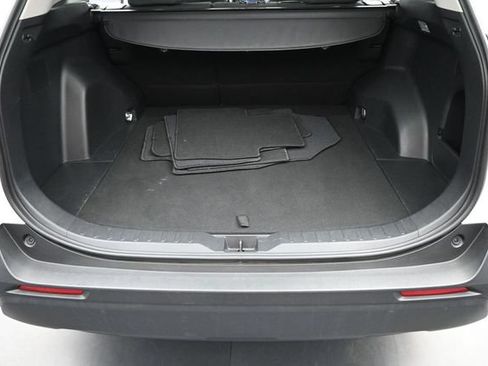 Used 2021 Toyota RAV4 LE w/ Carpet Mat Package (TMS) AWD/4WD image 27