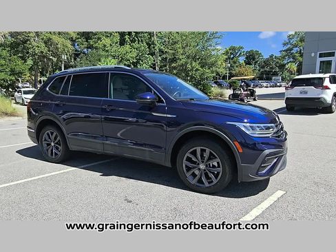 Used 2022 Volkswagen Tiguan SE FWD image 17