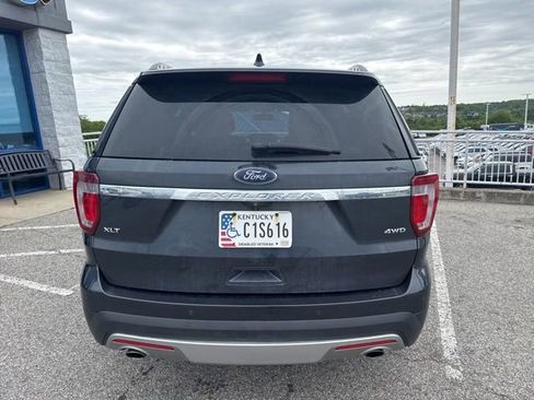 Used 2017 Ford Explorer XLT w/ Equipment Group 201A AWD/4WD image 5