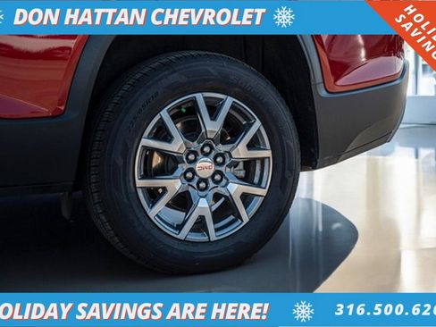 Used 2023 GMC Acadia SLT image 44