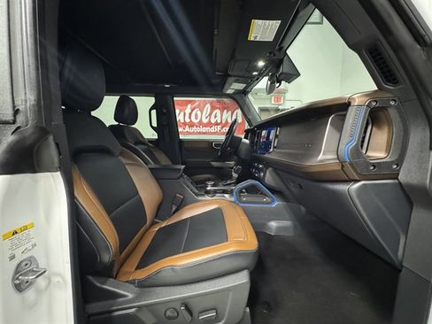 Used 2021 Ford Bronco Outer Banks AWD/4WD image 13