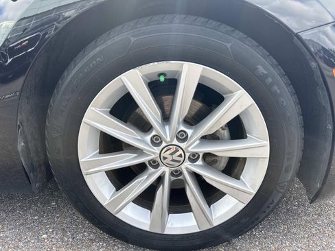 Used 2019 Volkswagen Beetle 2.0T SE image 5